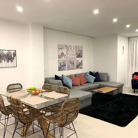 Playas Del Duque - Puerto Banus - *